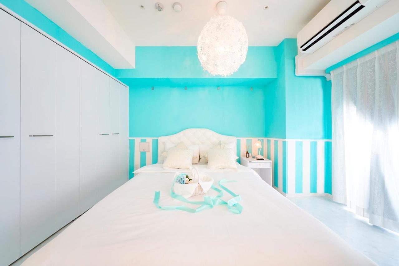 Eos Blue Apartment